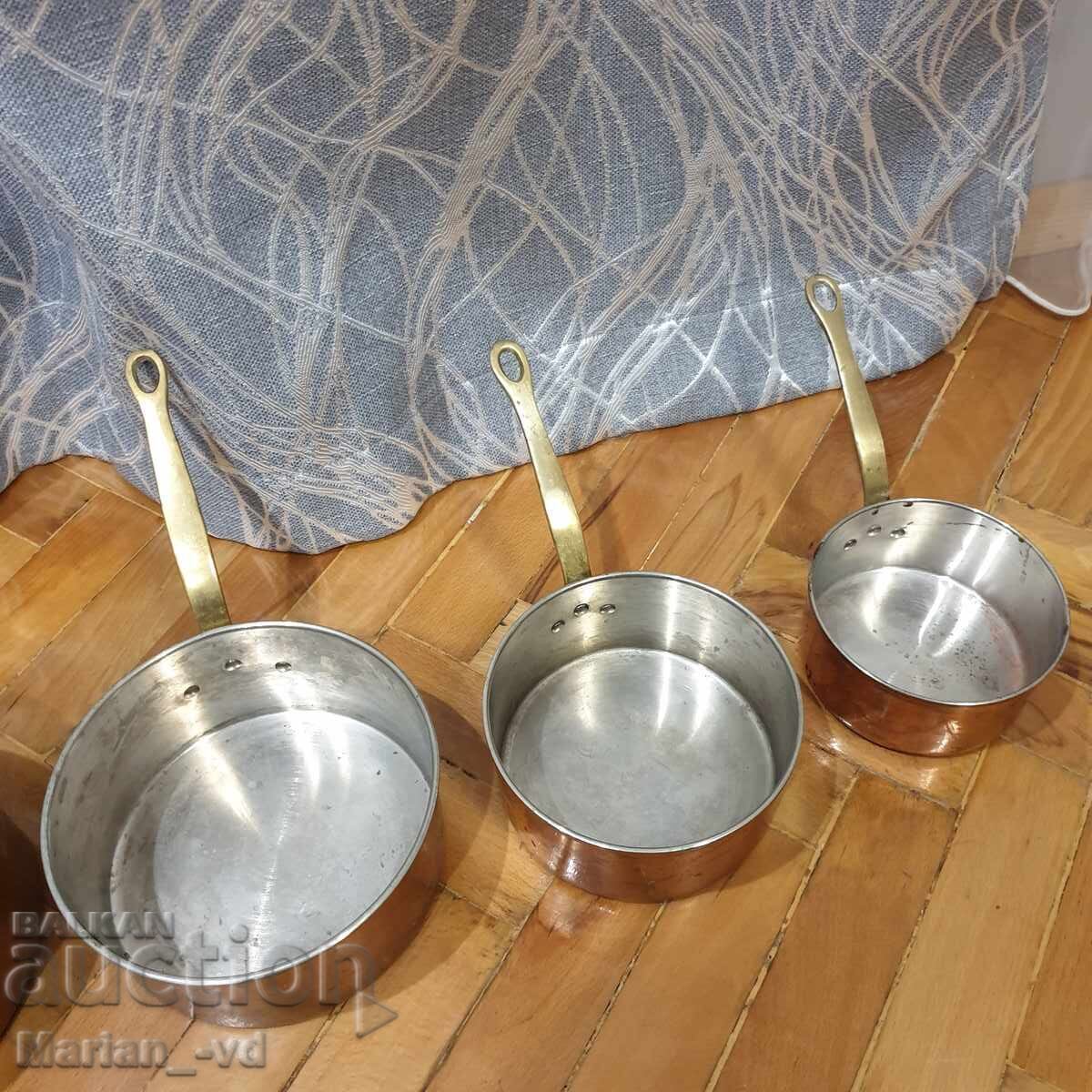 Set of copper pans with bronze handles - 6 Set of copper pans with bronze handles - 6