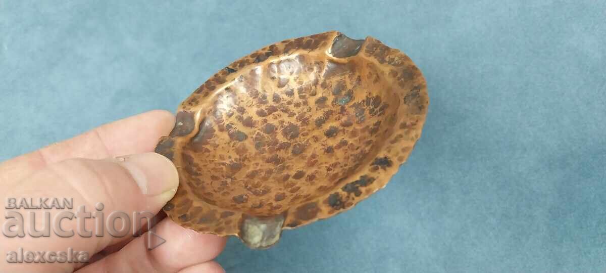 Παράδοση Παλιό χάλκινο τασάκι Παράδοση Παλιό χάλκινο τασάκι