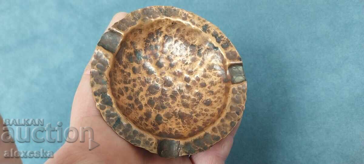 Παλιό χάλκινο τασάκι - 6 Παλιό χάλκινο τασάκι - 6