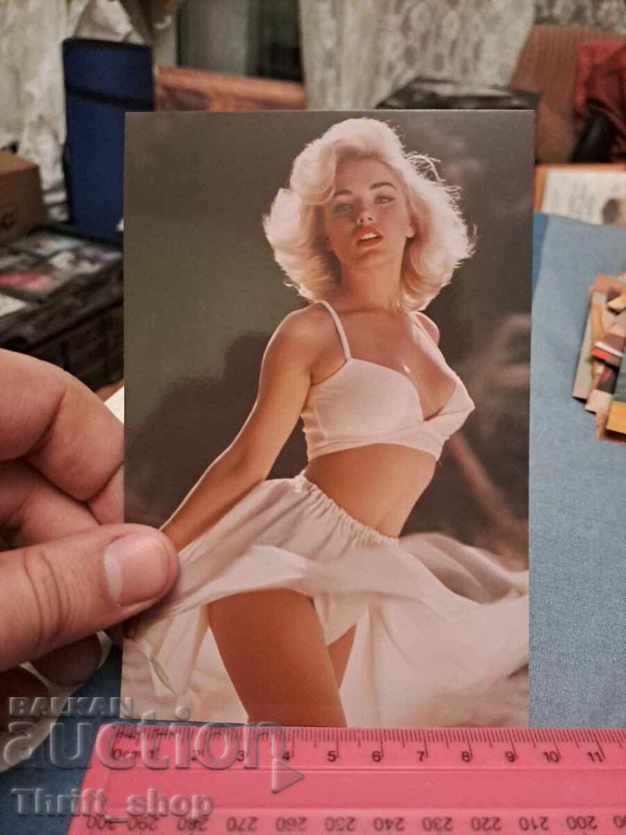 Пощенска картичка - секси момиче Пощенска картичка - секси момиче