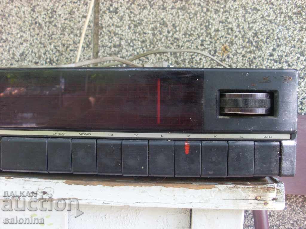 UNIVERSUM amplifier with tuner with price 50.00 BGN | € 25.56 UNIVERSUM amplifier with tuner with price 50.00 BGN | € 25.56