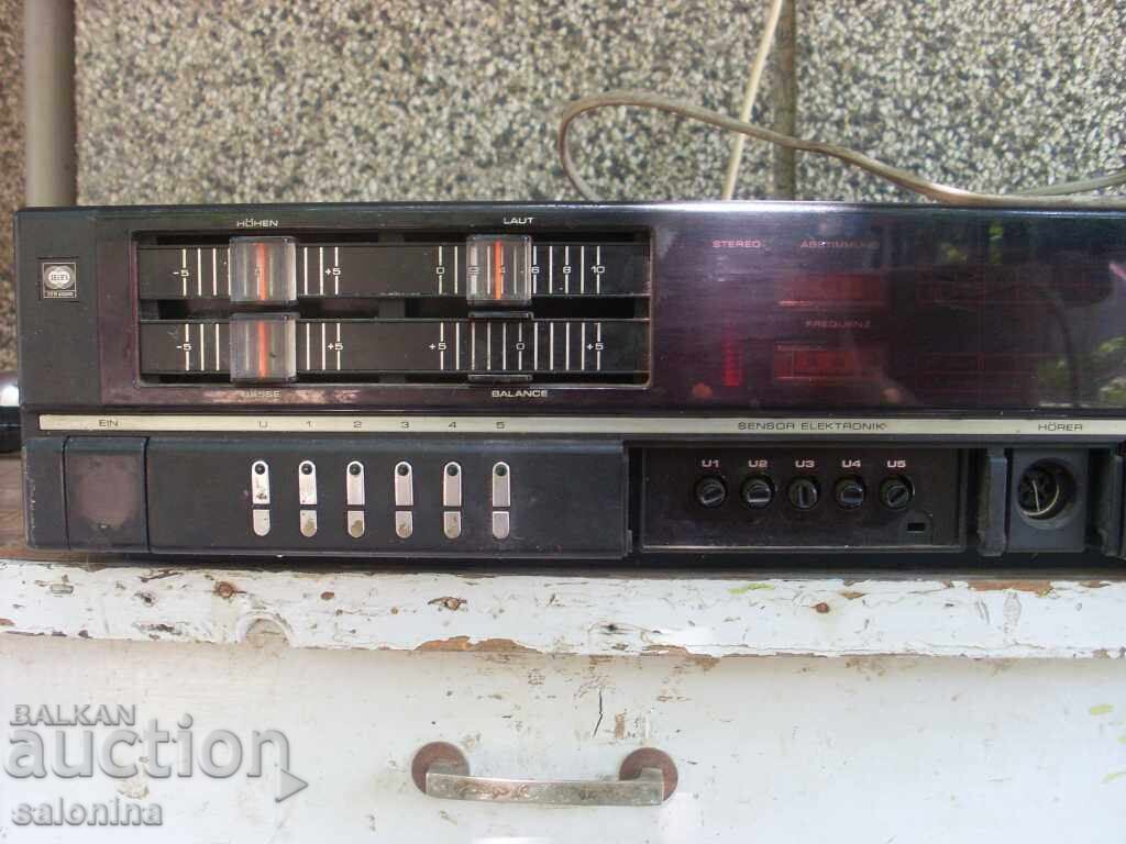 UNIVERSUM amplifier with tuner UNIVERSUM amplifier with tuner