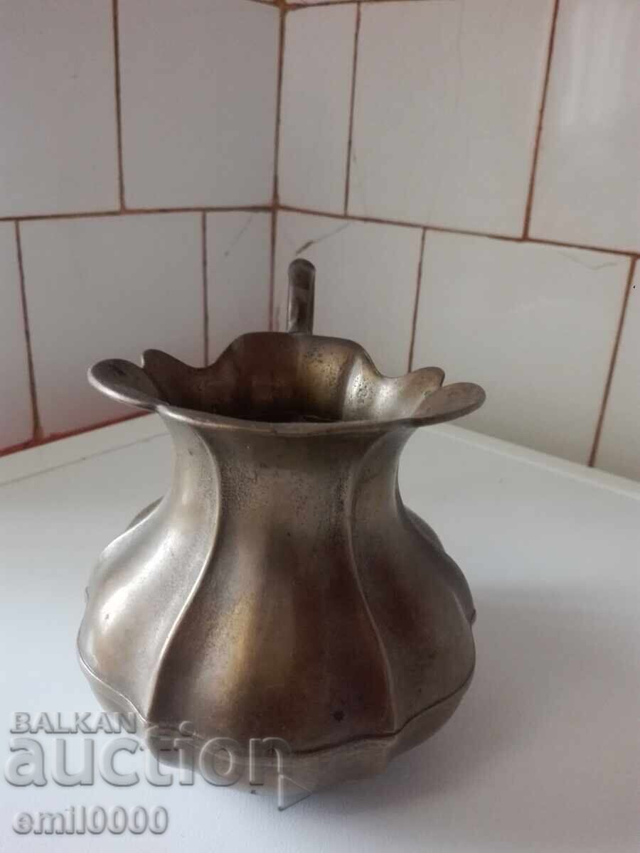 A beautiful bronze jug. - 5 A beautiful bronze jug. - 5