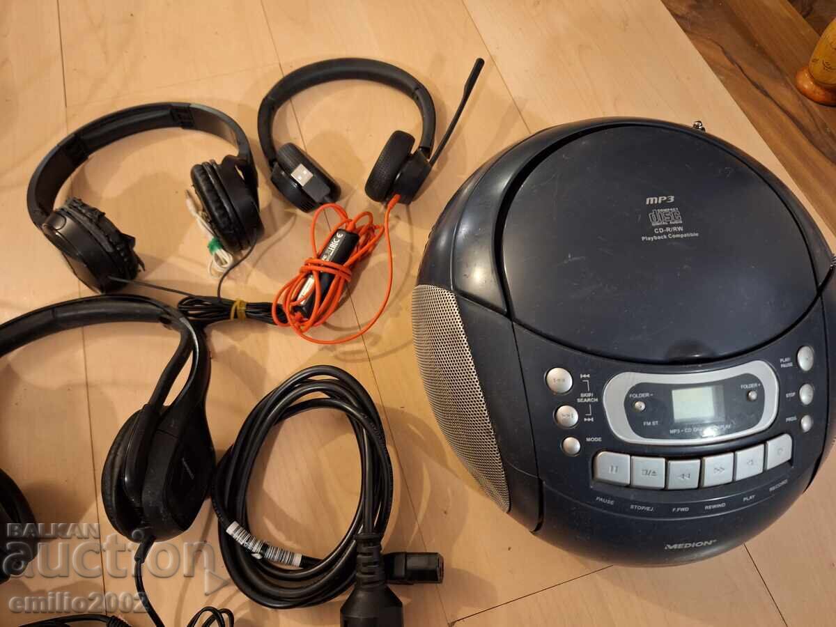 Delivery of Antenna headphones and cassette player Delivery of Antenna headphones and cassette player