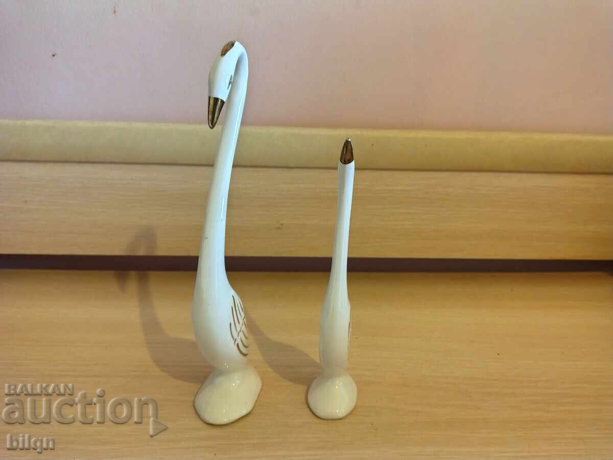 Delivery of A Great Pair of Porcelain Swans