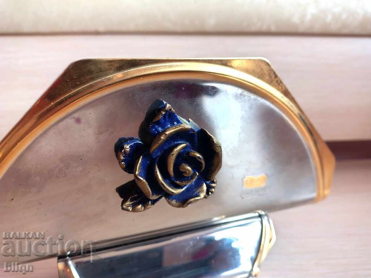 Auction Beautiful 24K Gold Plated Napkin Ring Auction Beautiful 24K Gold Plated Napkin Ring