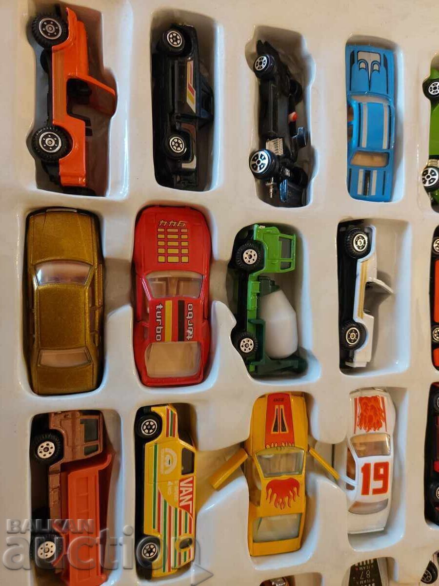 Доставка на Метални Колички от 90 г. 25 броя  по 2.80 лв. За брой