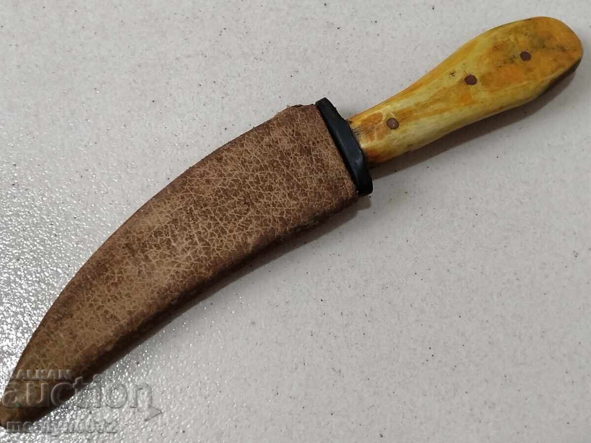 Old dagger with kanya curved dagger turkish knife kinjal akulak with price 149.90 BGN | € 76.64 Old dagger with kanya curved dagger turkish knife kinjal akulak with price 149.90 BGN | € 76.64