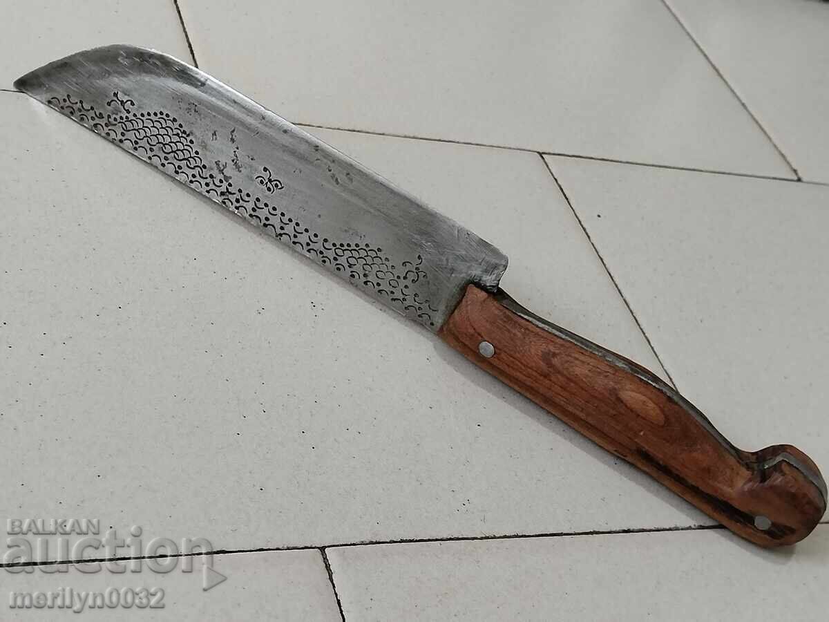 Old hunting knife with engravings for chopping wild boar with price 120.00 BGN | € 61.36