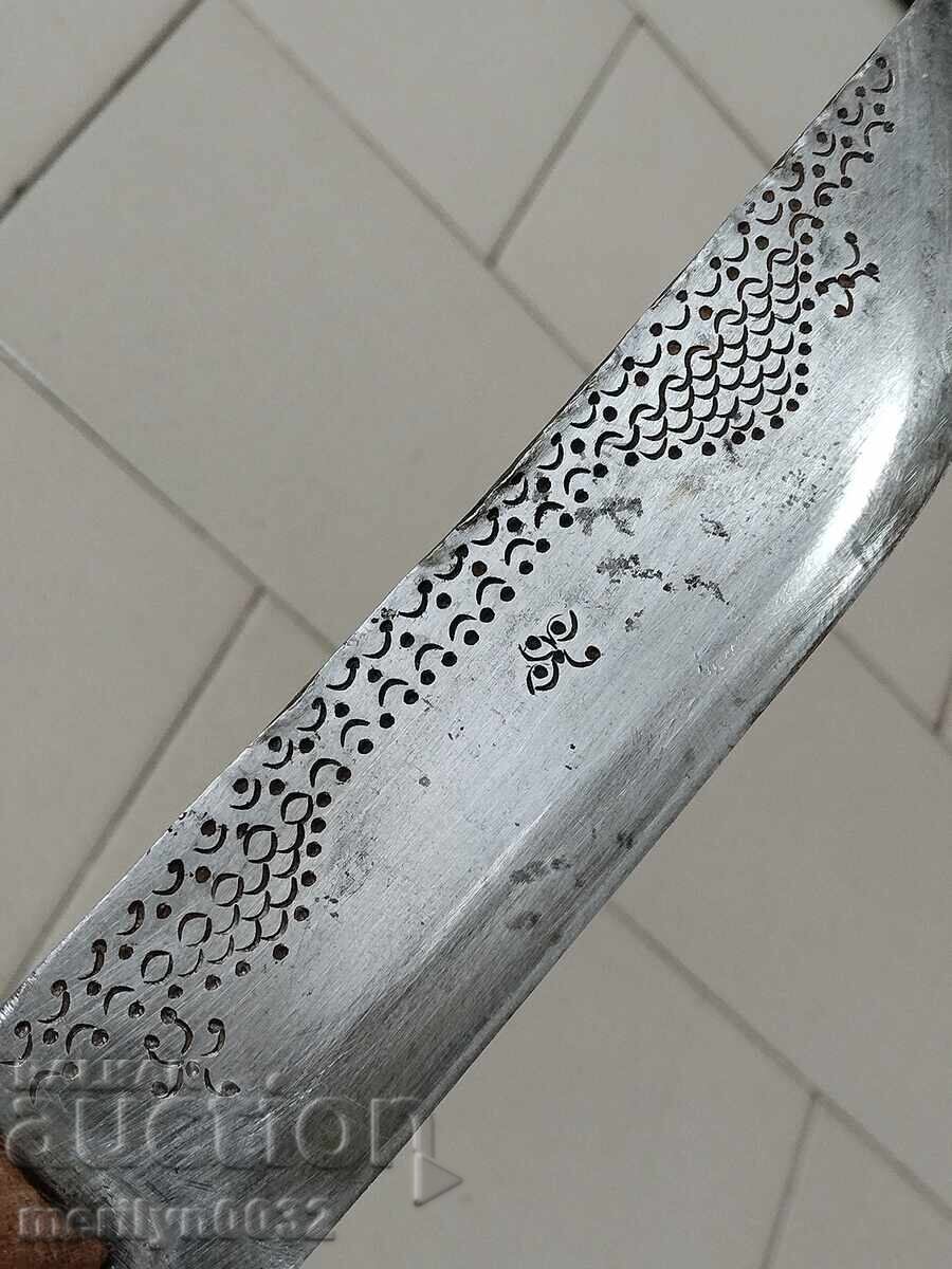 Old hunting knife with engravings for chopping wild boar - 5