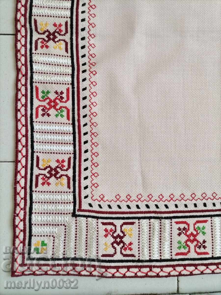 Старо  бродирано каре, покривка, мильо, българска бродерия - 6
