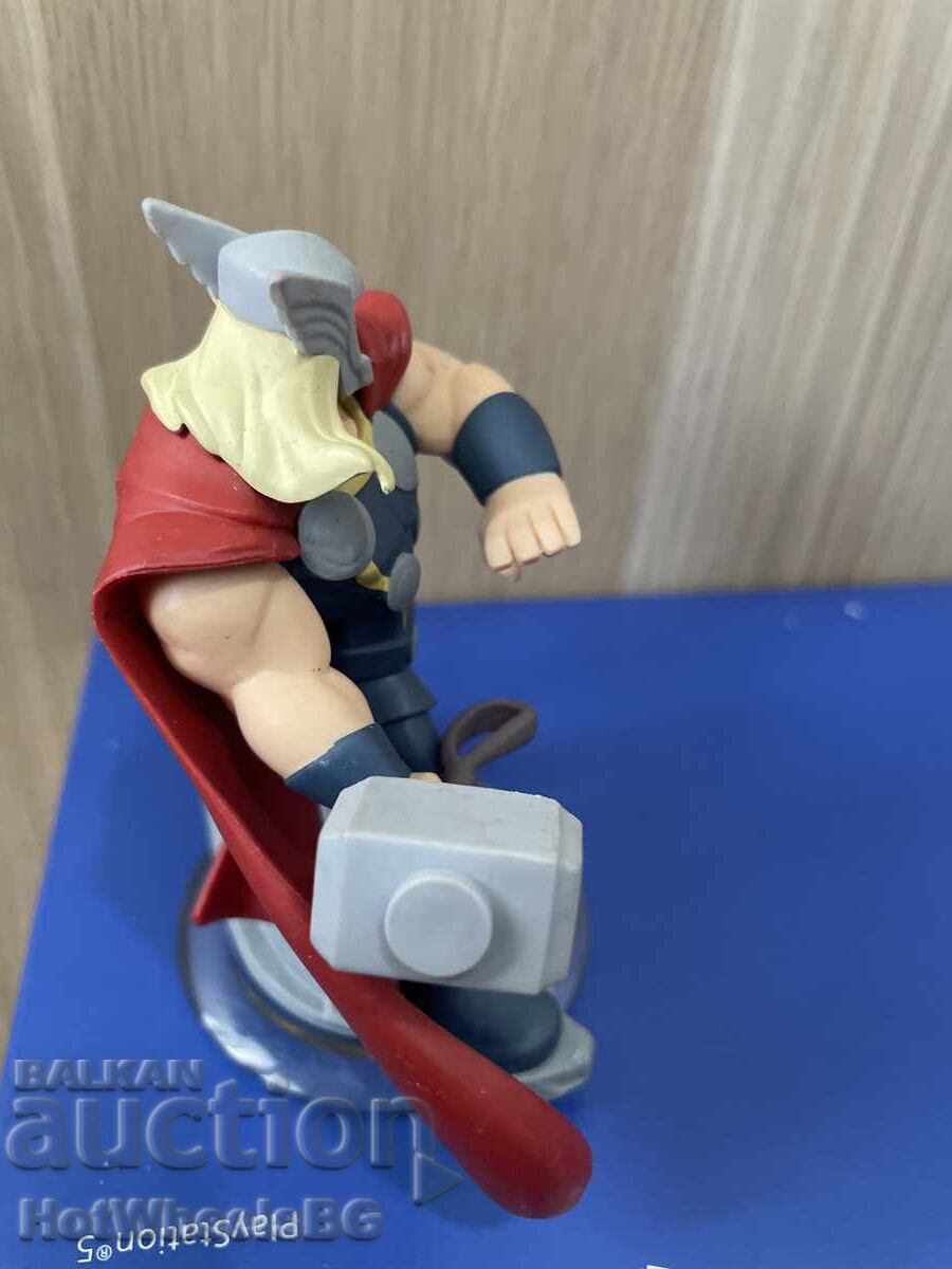 Delivery of Thor figurine Delivery of Thor figurine