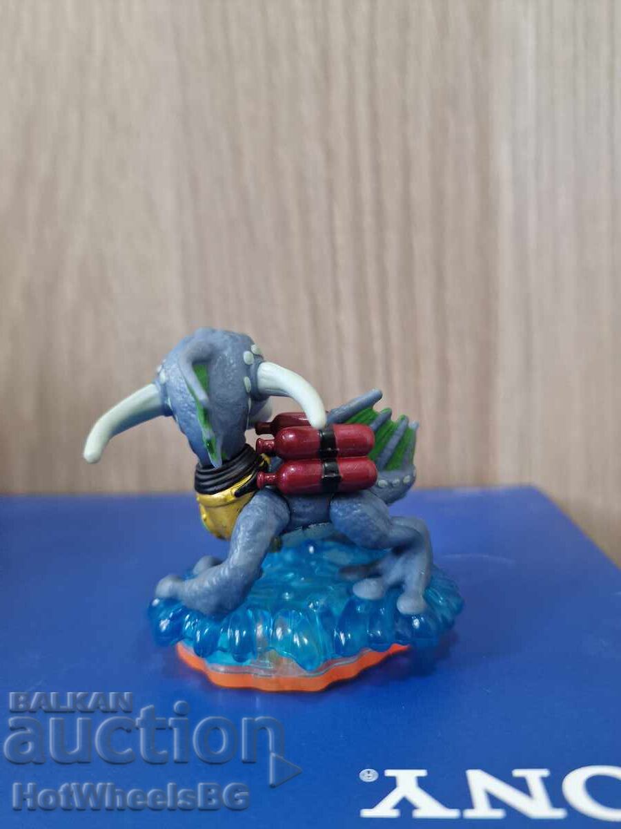 Delivery of SkyLanders figure Delivery of SkyLanders figure