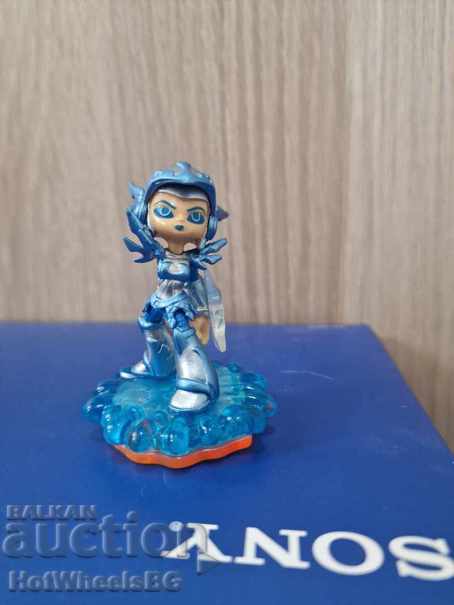 SkyLanders figure SkyLanders figure