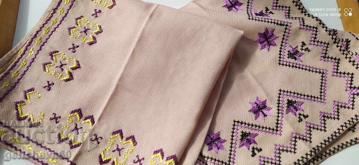 Hand embroidered plaids - 5 Hand embroidered plaids - 5