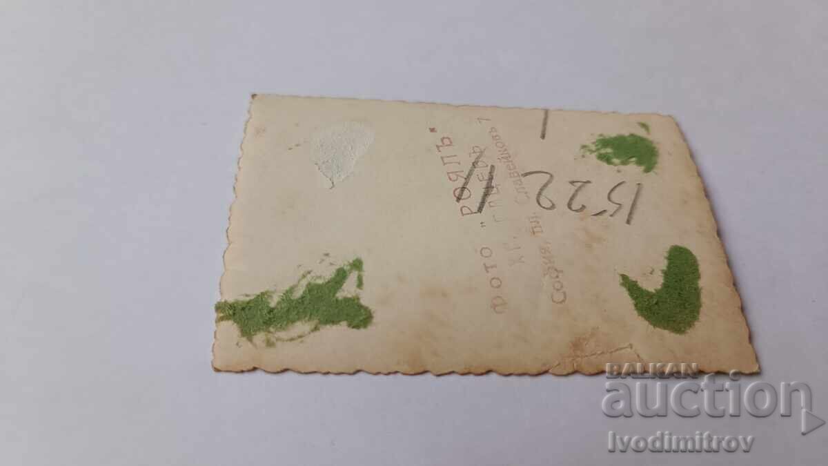 Photo Sofia Boy and two little girls on Slaveykov Square with price 2.35 BGN | € 1.20 Photo Sofia Boy and two little girls on Slaveykov Square with price 2.35 BGN | € 1.20