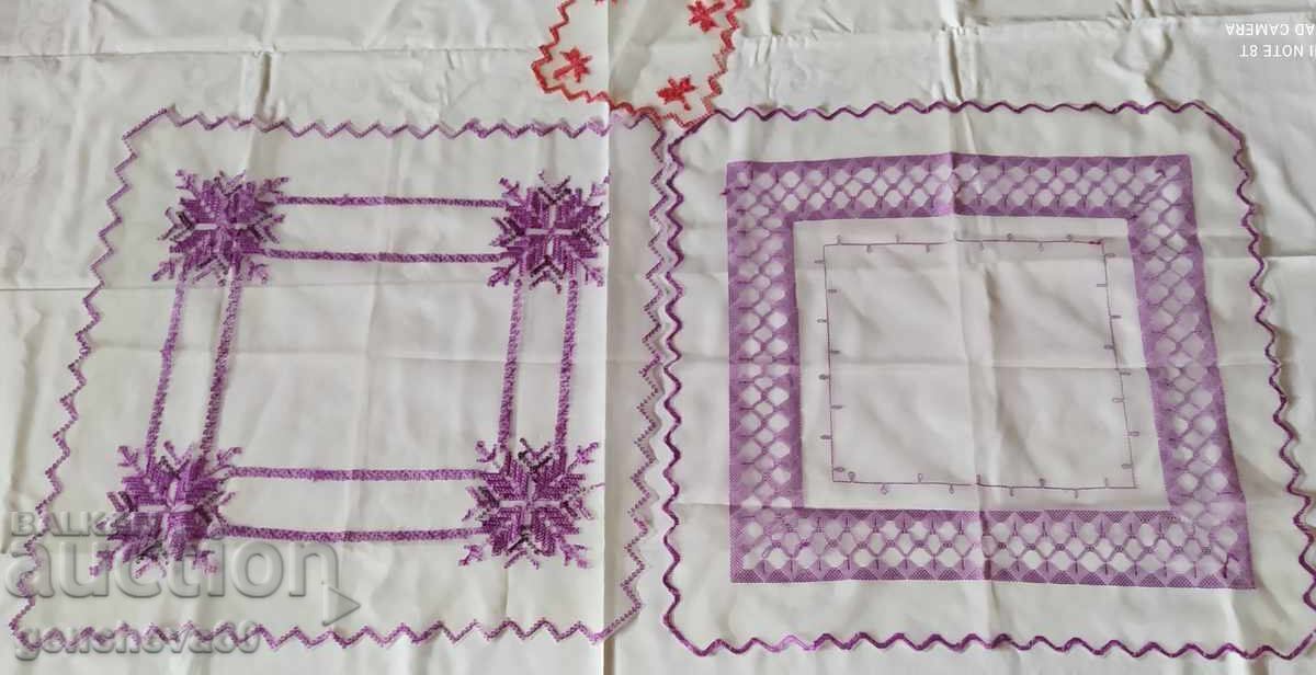 Livrarea DOUĂ Broderie manuală în carouri-tul, mătase