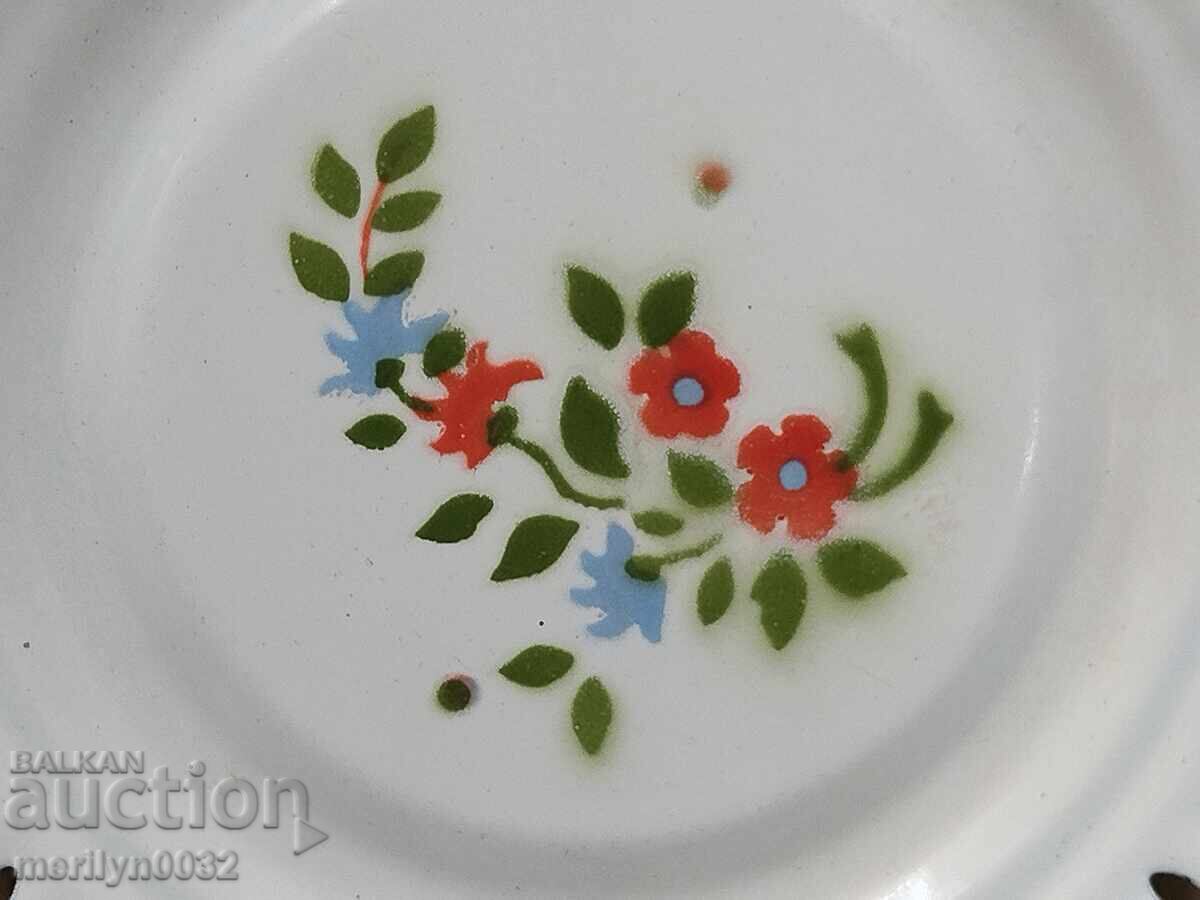 An old 1960s enamel bread pan with price 45.00 BGN | € 23.01 An old 1960s enamel bread pan with price 45.00 BGN | € 23.01