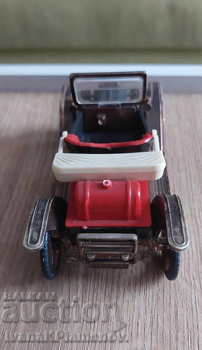 Delivery of Connoisseur's cart Delivery of Connoisseur's cart