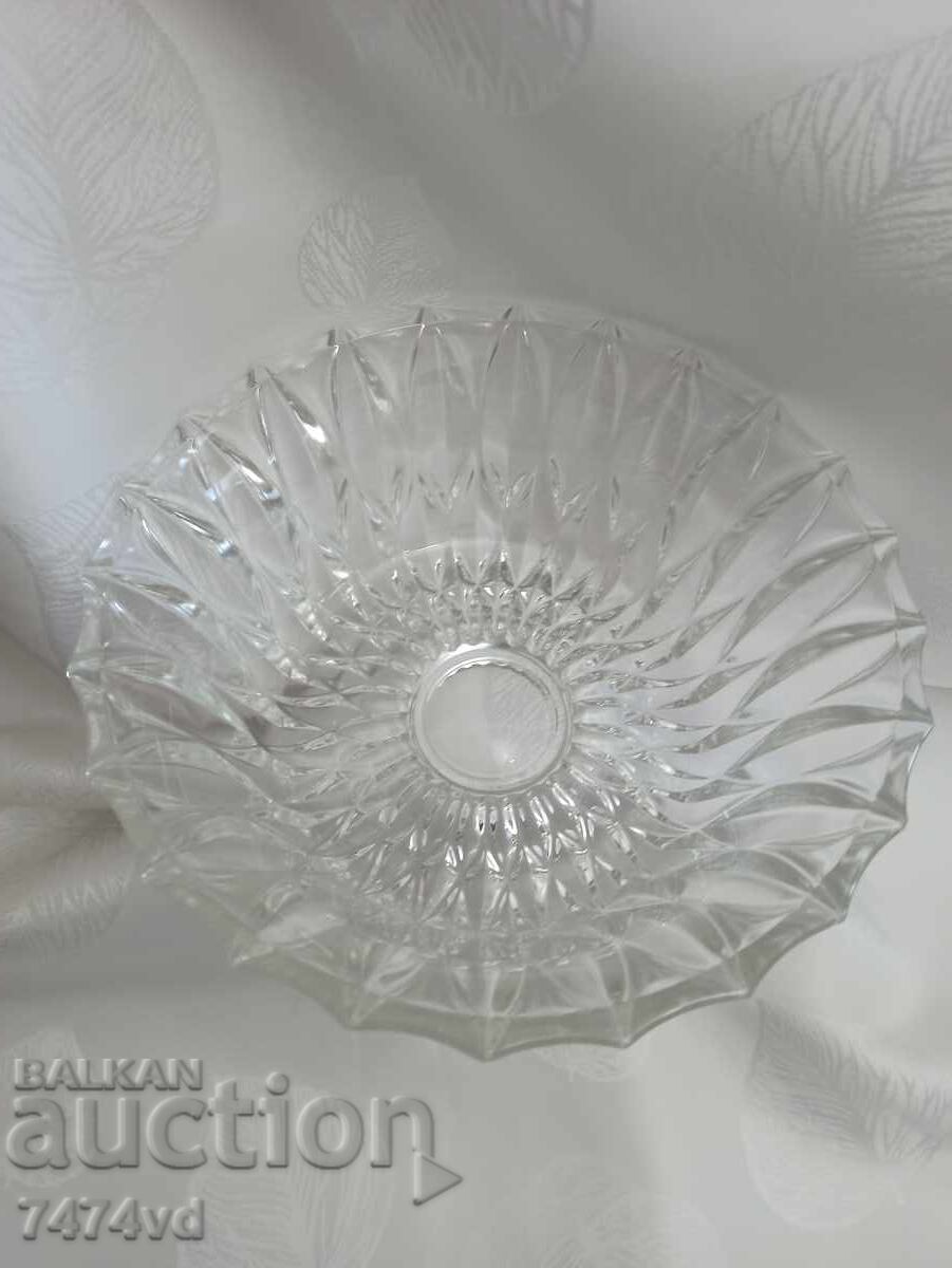 Παράδοση Κομψή κρυστάλλινη φρουτιέρα με στολίδια Παράδοση Κομψή κρυστάλλινη φρουτιέρα με στολίδια