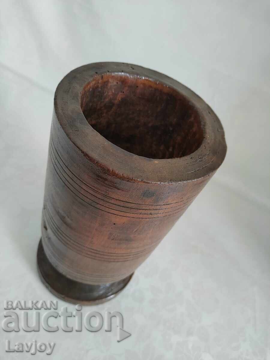 Παλιό ξύλινο γουδί και γουδοχέρι με τιμή 50.00 BGN | € 25.56 Παλιό ξύλινο γουδί και γουδοχέρι με τιμή 50.00 BGN | € 25.56