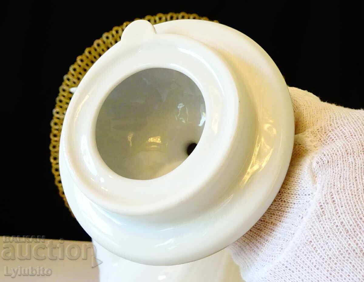 Auction Bavarian porcelain jug, gold, cobalt. Auction Bavarian porcelain jug, gold, cobalt.