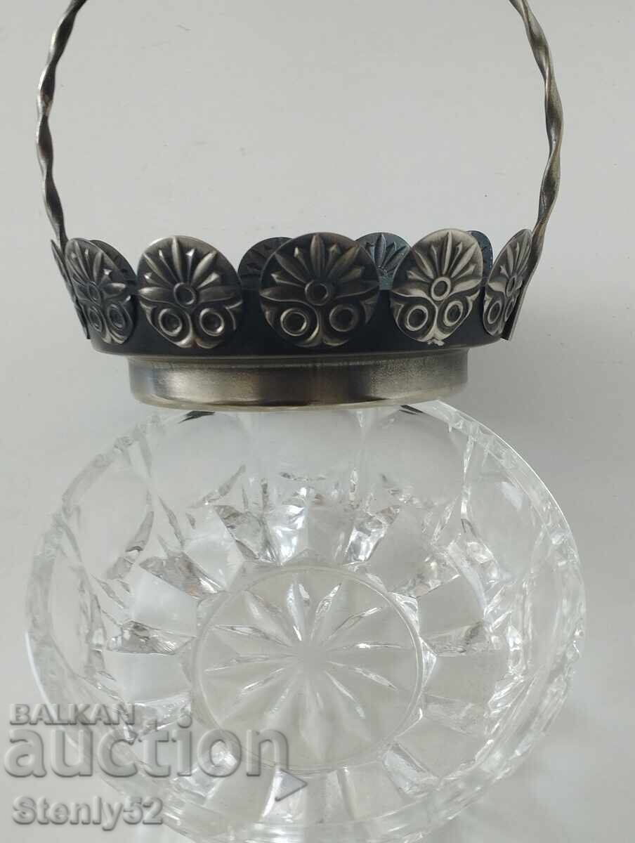 Ρωσική μπομπονιέρα, καλάθι χαλκού-νικελίου με κρύσταλλο μολύβδου. με τιμή 45.00 BGN | € 23.01 Ρωσική μπομπονιέρα, καλάθι χαλκού-νικελίου με κρύσταλλο μολύβδου. με τιμή 45.00 BGN | € 23.01