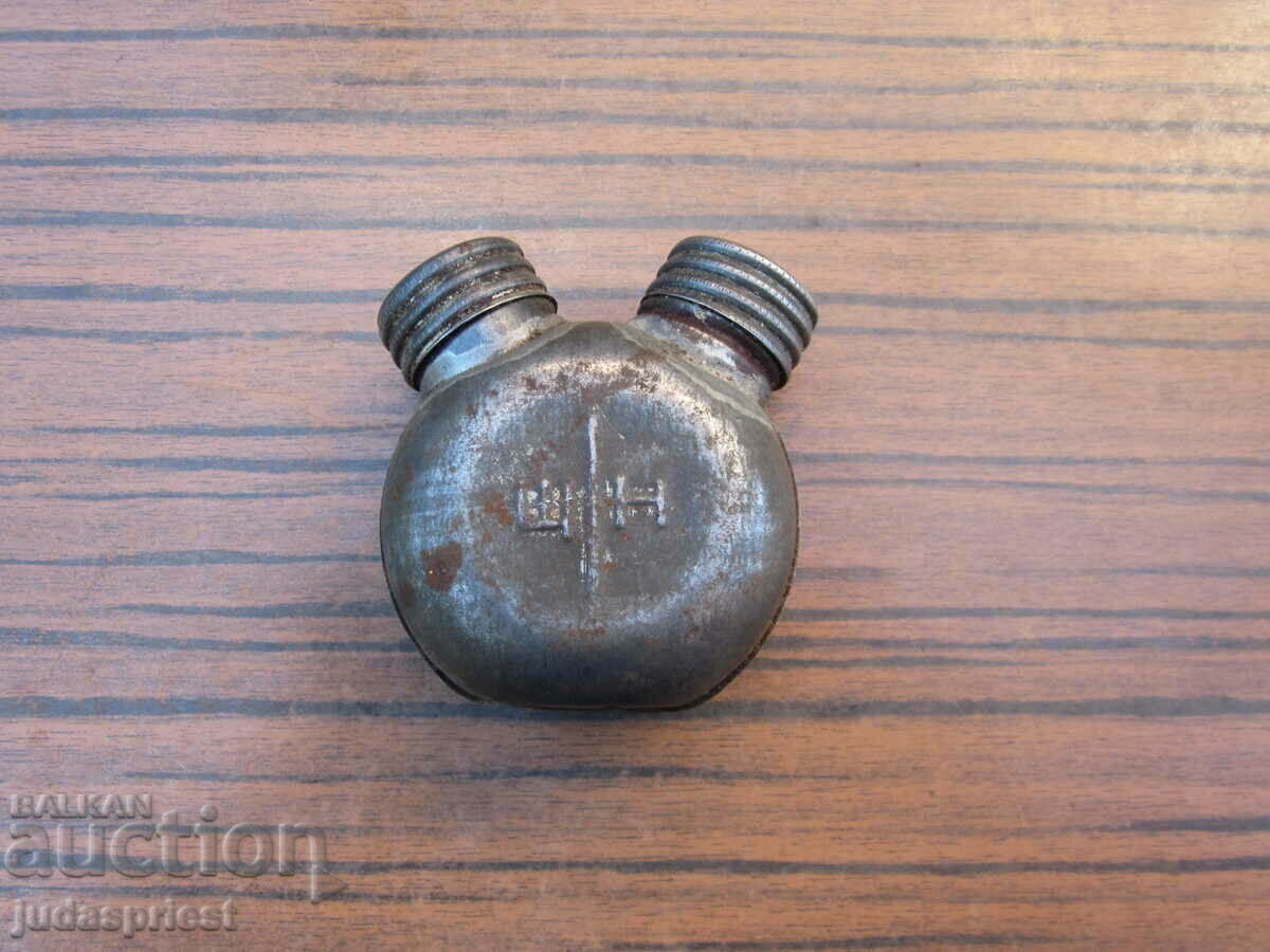 Δημοπρασία παλιά βουλγαρική στρατιωτική μεταλλική λαδόκολλα με σήμανση Δημοπρασία παλιά βουλγαρική στρατιωτική μεταλλική λαδόκολλα με σήμανση