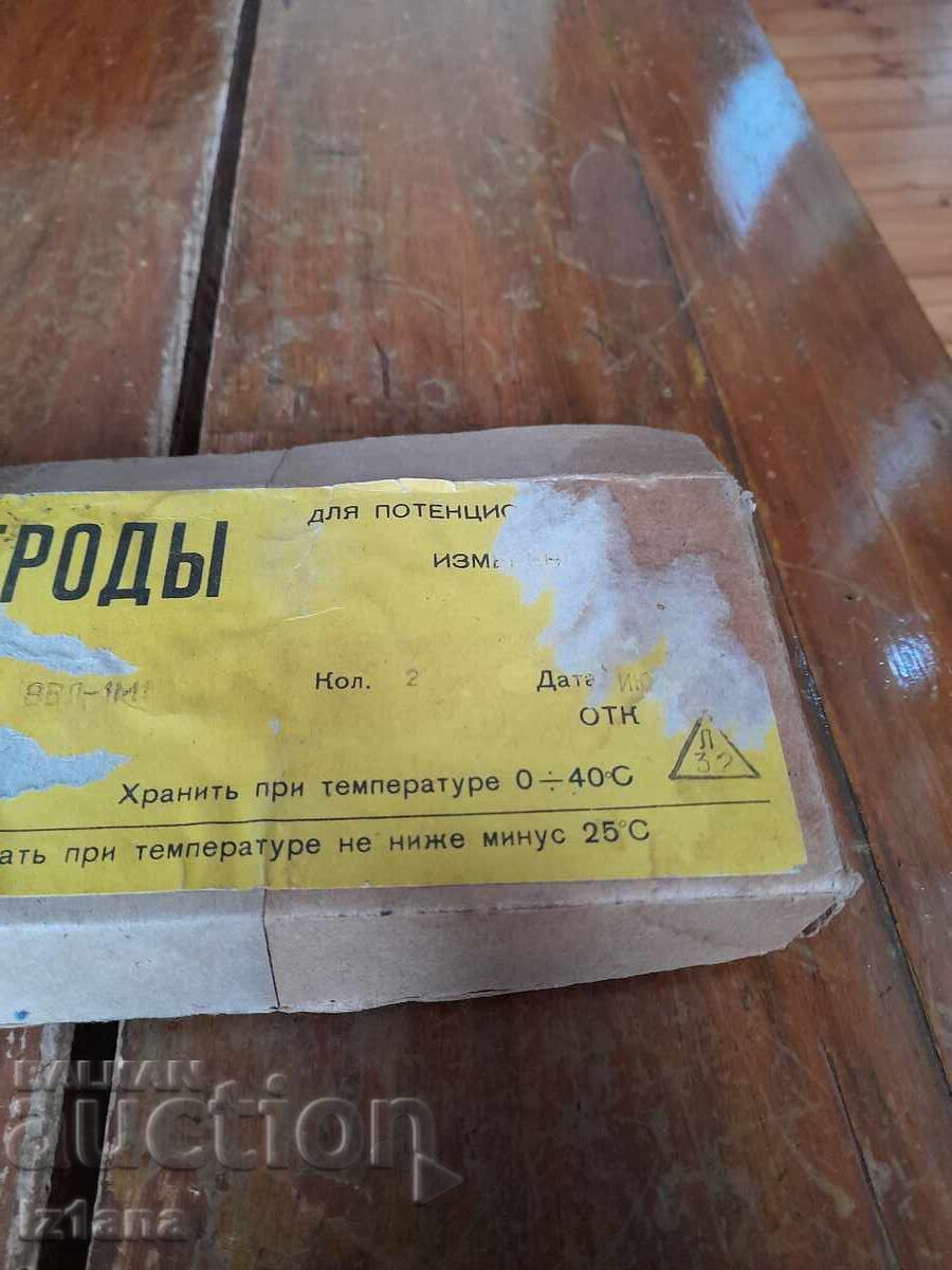 Auction  Old electrodes EVL-1M1