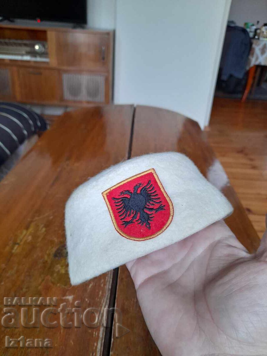 Old ethnic hat with price 50.00 BGN | € 25.56 Old ethnic hat with price 50.00 BGN | € 25.56