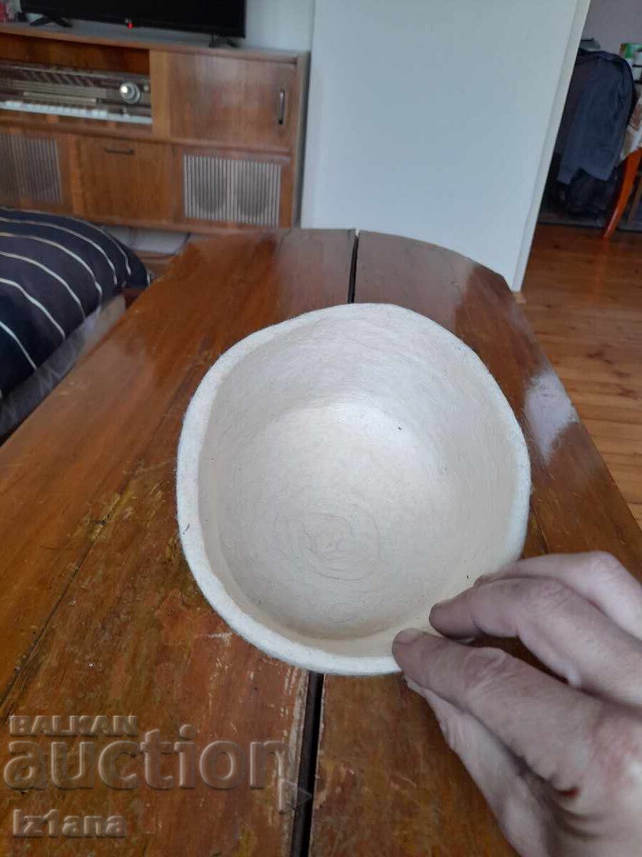 Delivery of Old ethnic hat Delivery of Old ethnic hat