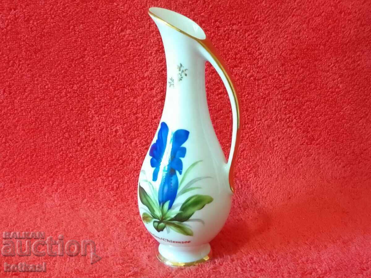 Old small porcelain vase Germany Bavaria flowers gilding with price 21.00 BGN | € 10.74 Old small porcelain vase Germany Bavaria flowers gilding with price 21.00 BGN | € 10.74
