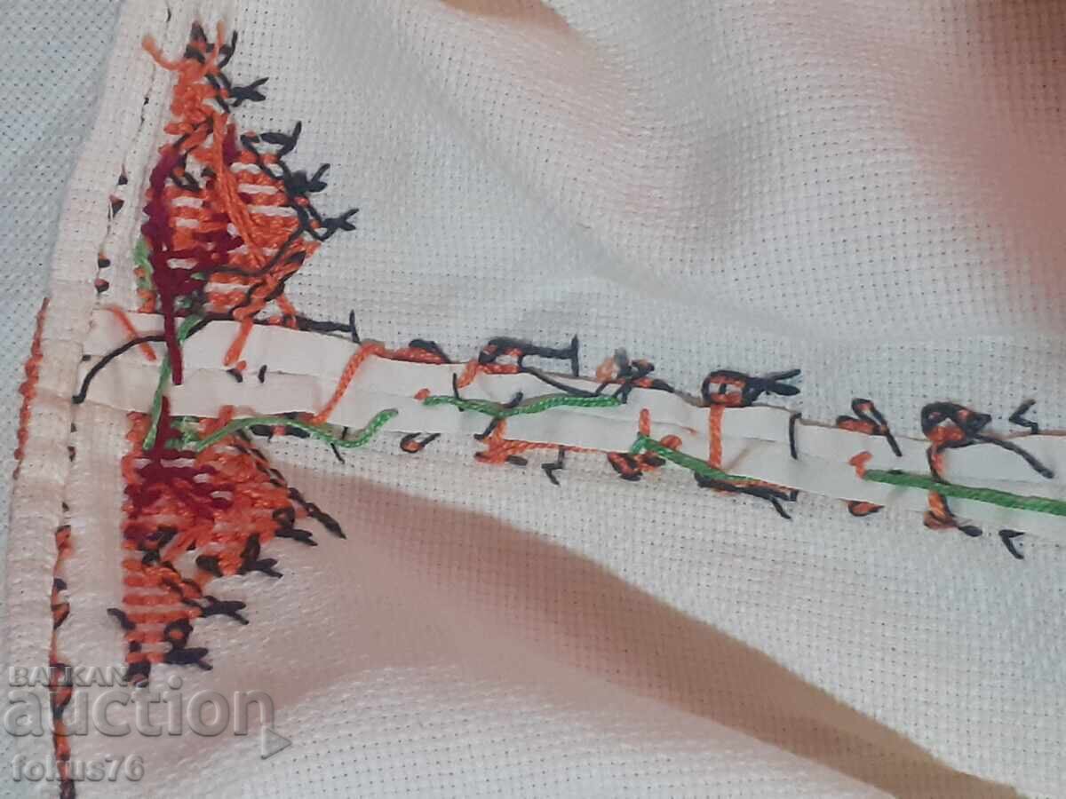 Large old embroidered tablecloth with Bulgarian embroidery - 5 Large old embroidered tablecloth with Bulgarian embroidery - 5