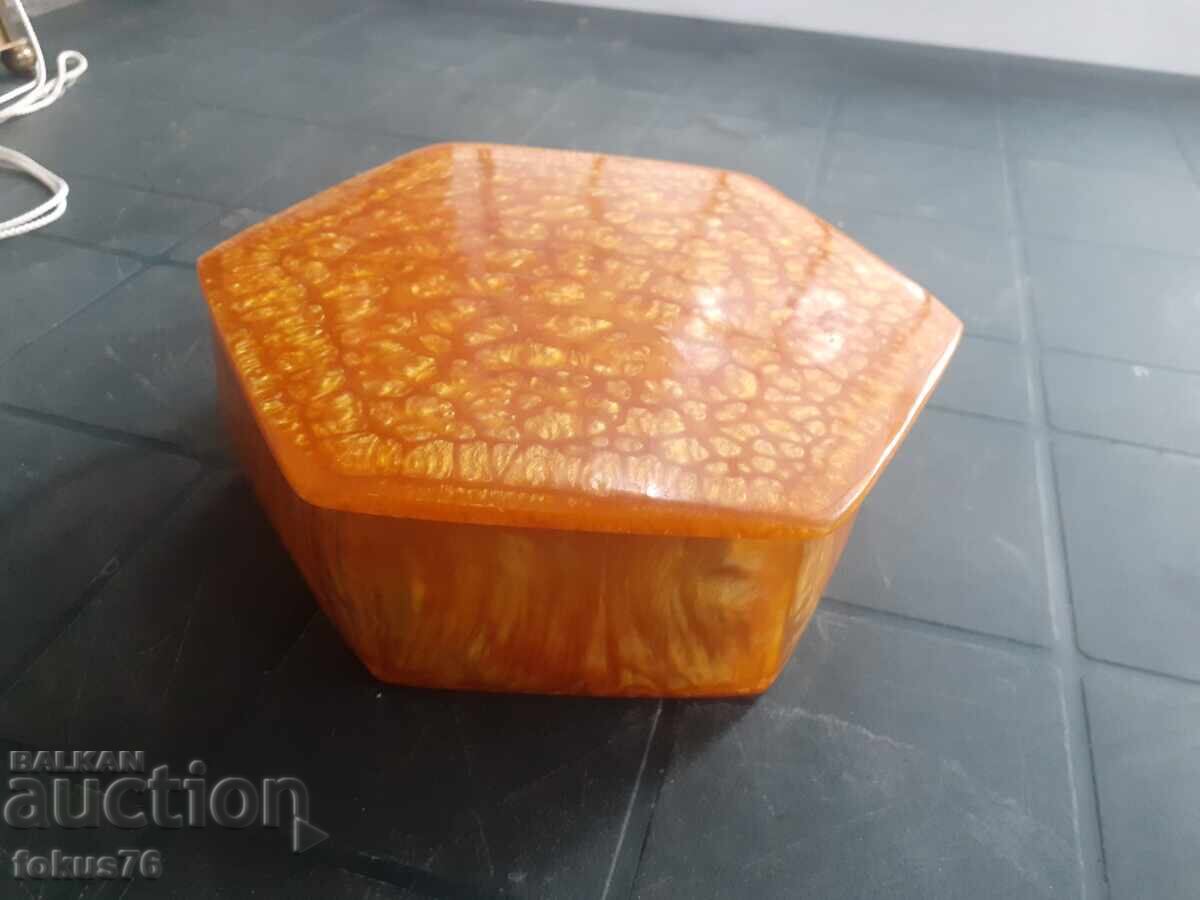 Auction  Old Bulgarian box - katalin