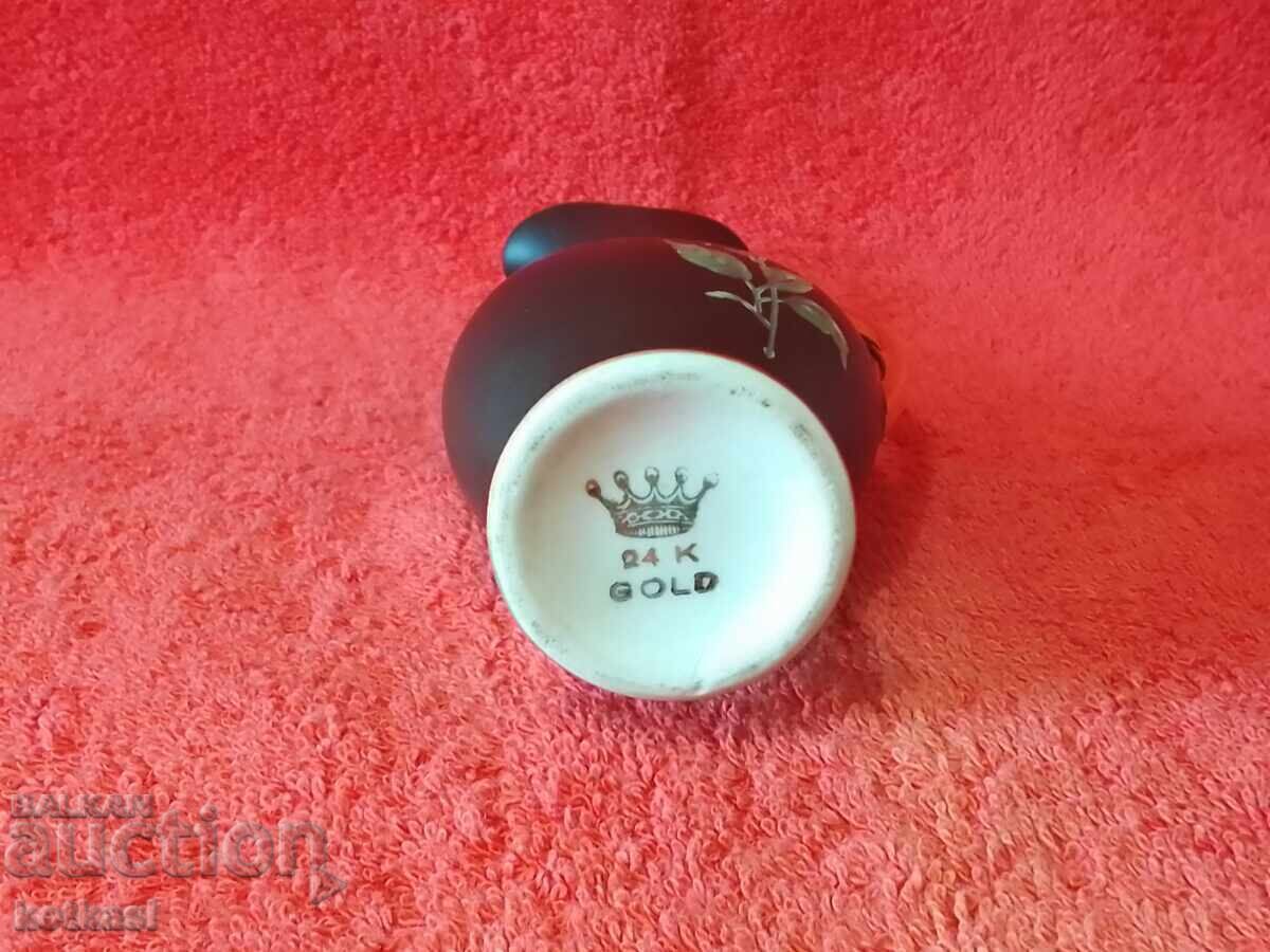 Old small porcelain vase Gold flower gilding - 6 Old small porcelain vase Gold flower gilding - 6