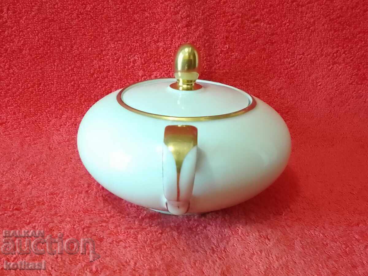 Old porcelain bowl with lid, gold rim, Eschenbach with price 25.50 BGN | € 13.04 Old porcelain bowl with lid, gold rim, Eschenbach with price 25.50 BGN | € 13.04