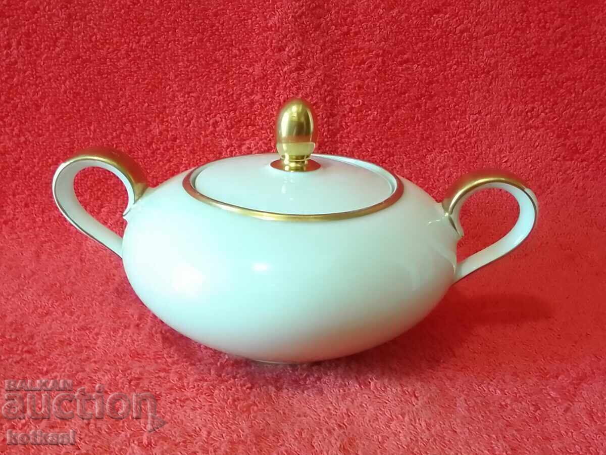 Auction Old porcelain bowl with lid, gold rim, Eschenbach Auction Old porcelain bowl with lid, gold rim, Eschenbach