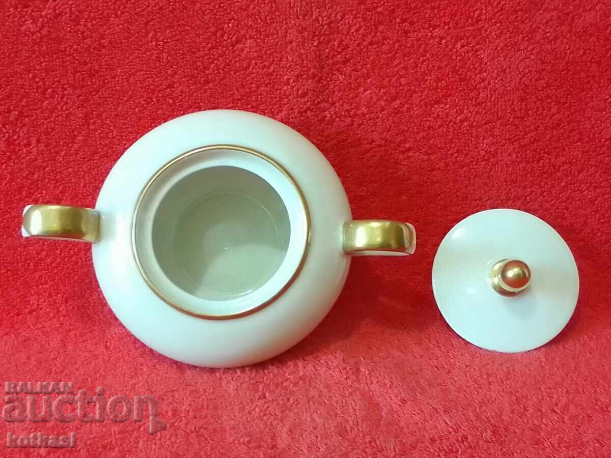 Delivery of Old porcelain bowl with lid, gold rim, Eschenbach Delivery of Old porcelain bowl with lid, gold rim, Eschenbach