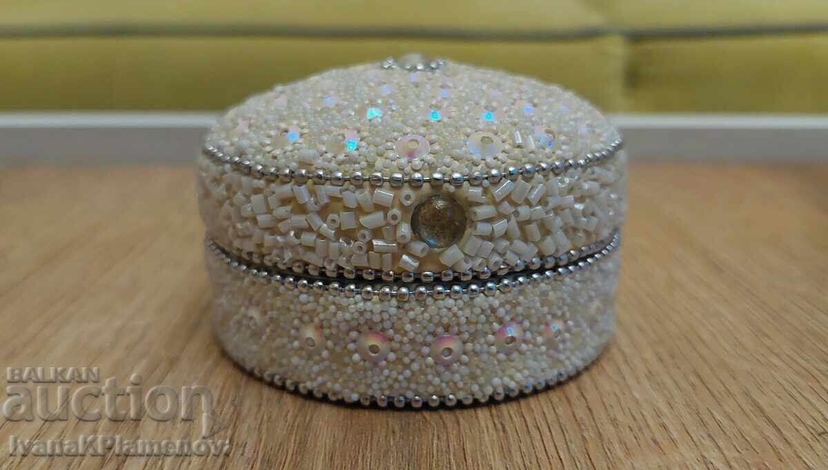 Jewelry box for connoisseurs with price 12.00 BGN | € 6.14
