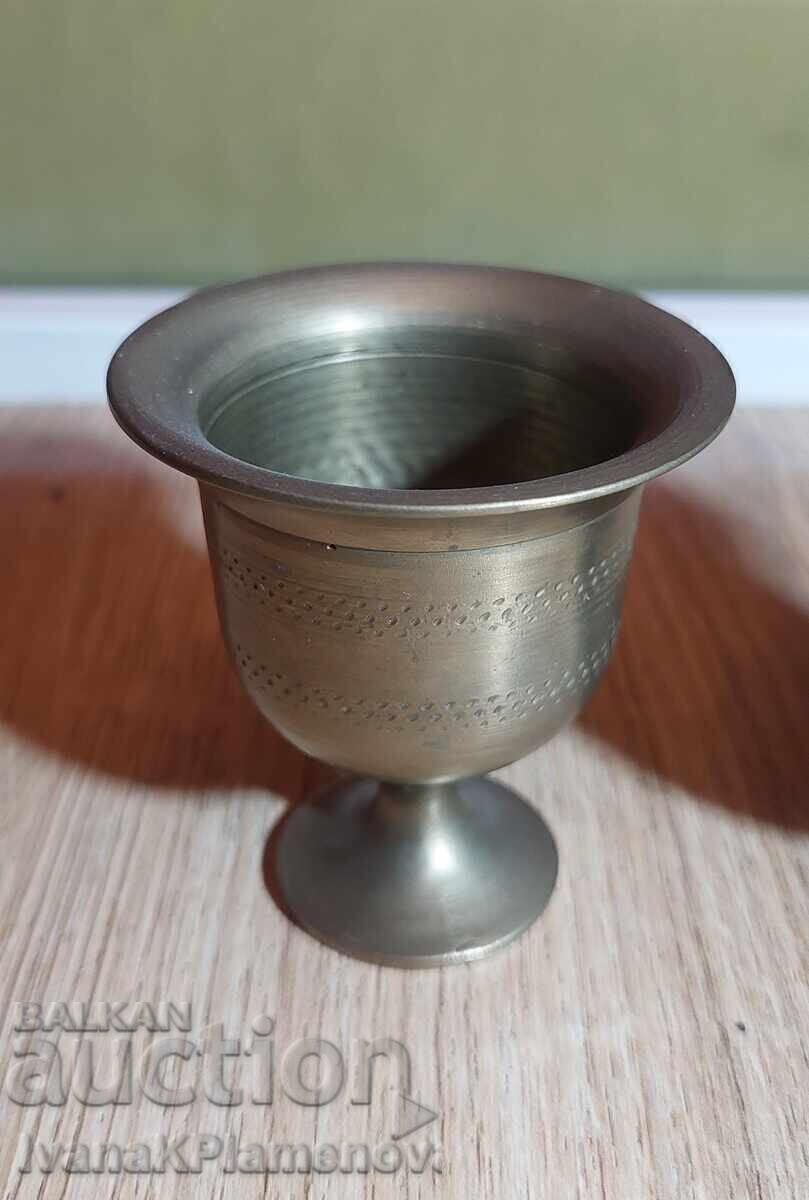 Licitație Cești, mojaruri vintage din bronz pentru cunoscători