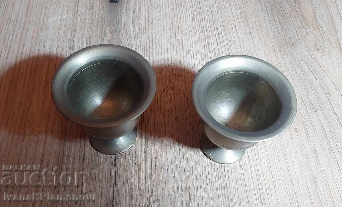 Livrarea Cești, mojaruri vintage din bronz pentru cunoscători