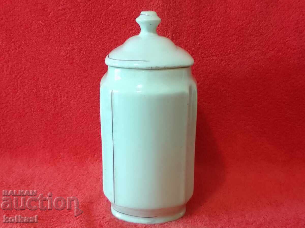 Παλιό βουλγαρικό πορσελάνινο βάζο με καπάκι για πιπέρι με τιμή 8.50 BGN | € 4.35 Παλιό βουλγαρικό πορσελάνινο βάζο με καπάκι για πιπέρι με τιμή 8.50 BGN | € 4.35