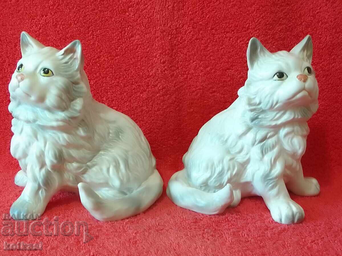 Lot of 2 porcelain figures Cats with price 95.50 BGN | € 48.83 Lot of 2 porcelain figures Cats with price 95.50 BGN | € 48.83