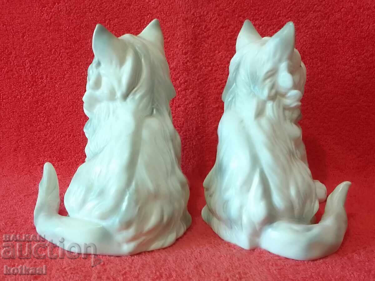 Licitație Lot 2 figurine din portelan Pisici Licitație Lot 2 figurine din portelan Pisici