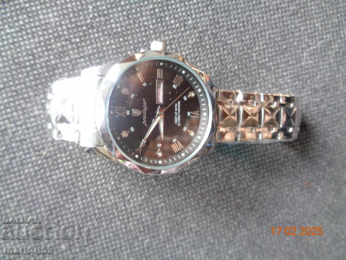 Auction Luxury Men's Wristwatch Waterproof Beauty Auction Luxury Men's Wristwatch Waterproof Beauty