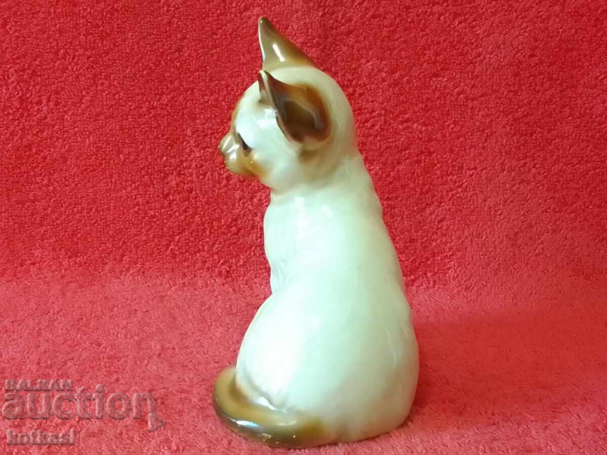 Доставка на Стара порцеланова фигура на Котка