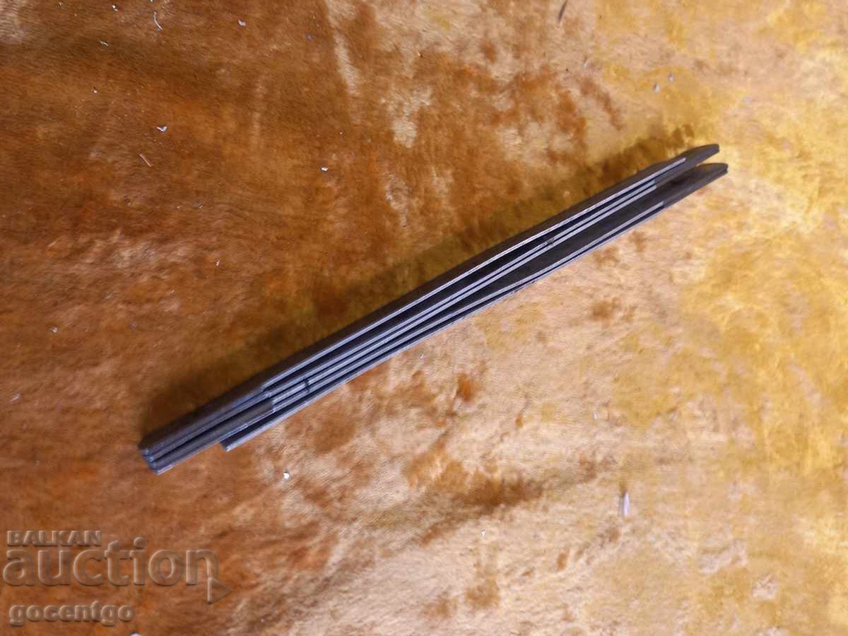 Un metru de duraluminiu vechi cu preț 9.50 BGN | € 4.86 Un metru de duraluminiu vechi cu preț 9.50 BGN | € 4.86