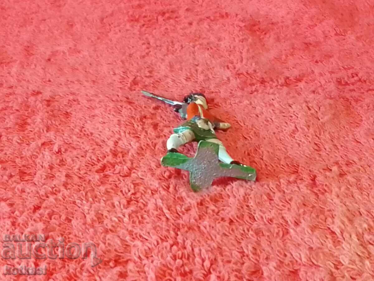 Licitație Veche figură de metal a unui soldat cu o pușcă