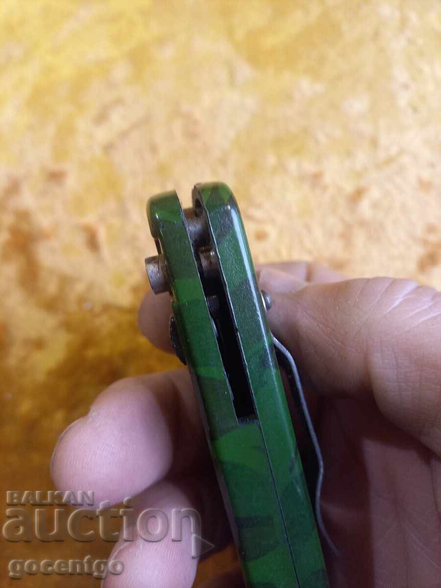 Delivery of AUTOMATIC KNIFE Delivery of AUTOMATIC KNIFE