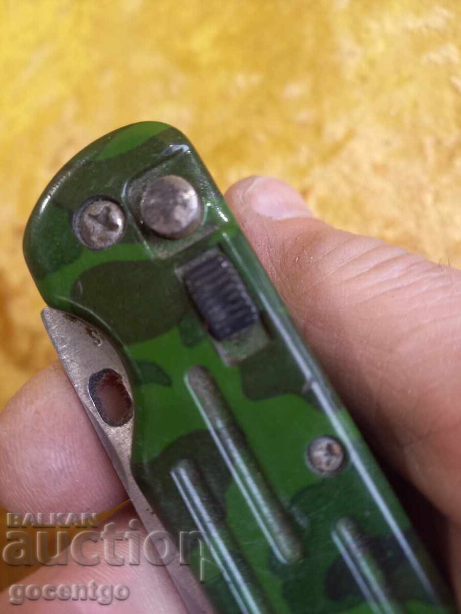 AUTOMATIC KNIFE - 5 AUTOMATIC KNIFE - 5